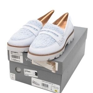 Vionic. Women's Shearling Cheryl Loafer.‎